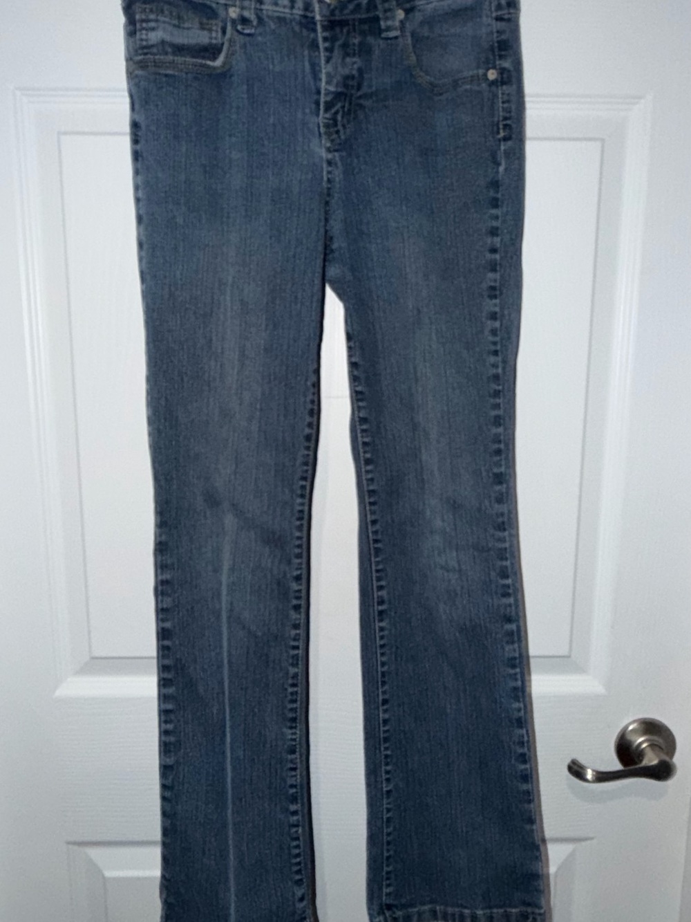 Roz & Ali Women's Flared Jeans - Classic Blue